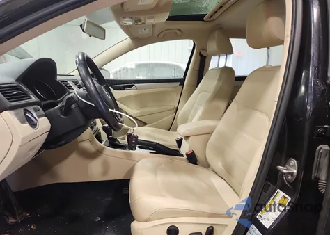 2019 Volkswagen Passat Wolfsburg z USA, uszkodzony, nr VIN 1VWLA7A3XKC009945